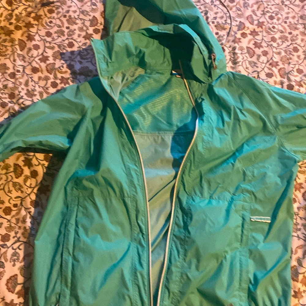 Columbia sports windbreaker size large good condition
